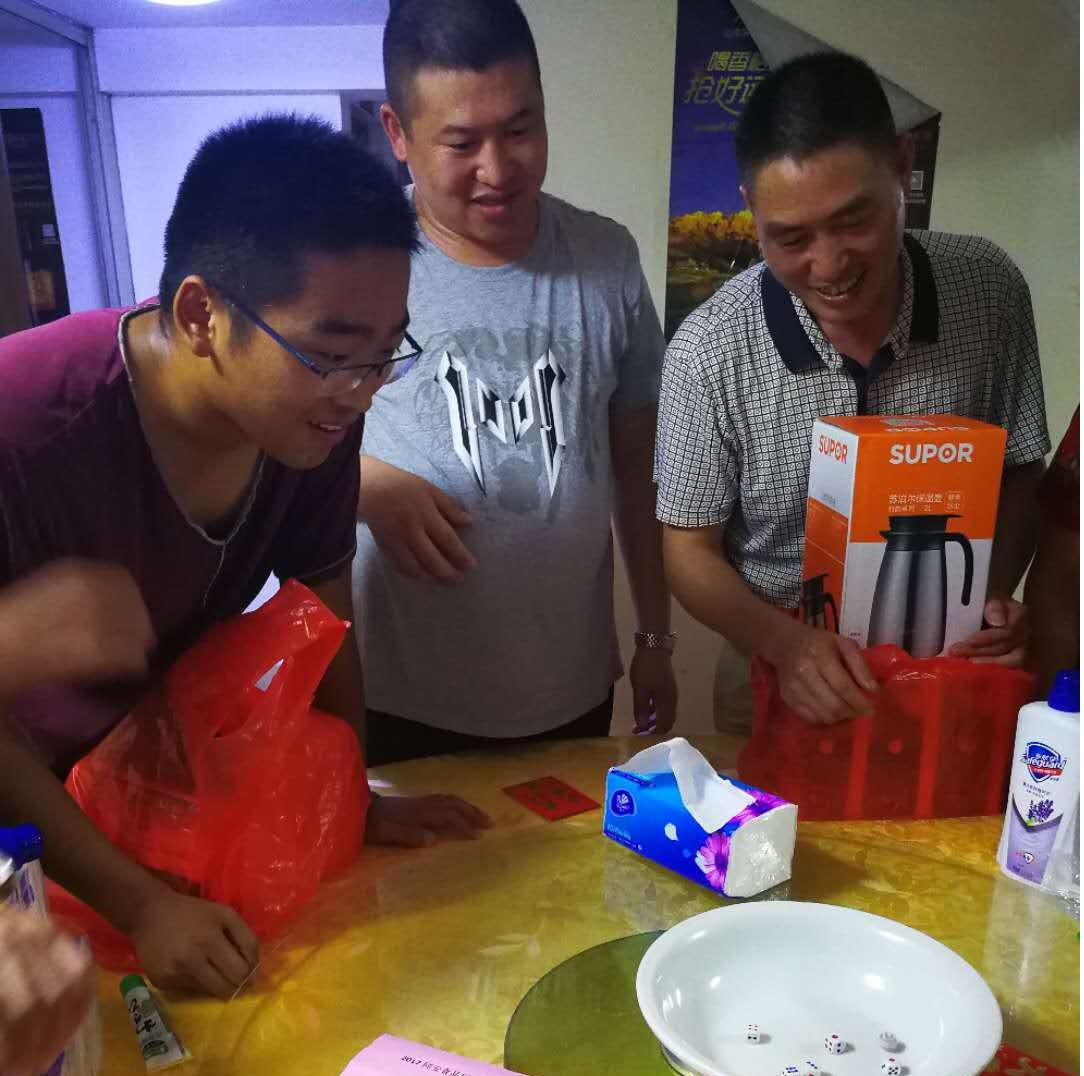 厦门福加斯商业广场项目部举行中秋博饼活动